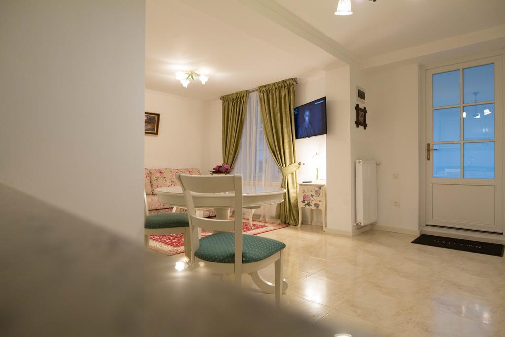 Baroc Apartments & Studio ซีบิว ภายนอก รูปภาพ