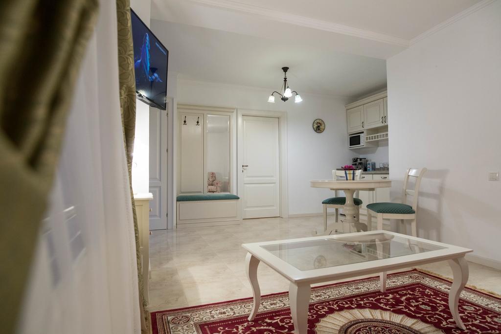 Baroc Apartments & Studio ซีบิว ภายนอก รูปภาพ